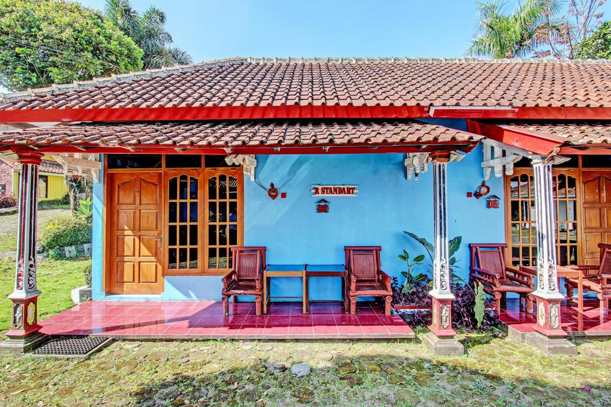 Capital O 91644 Loka Hause Otel Salatiga Dış mekan fotoğraf
