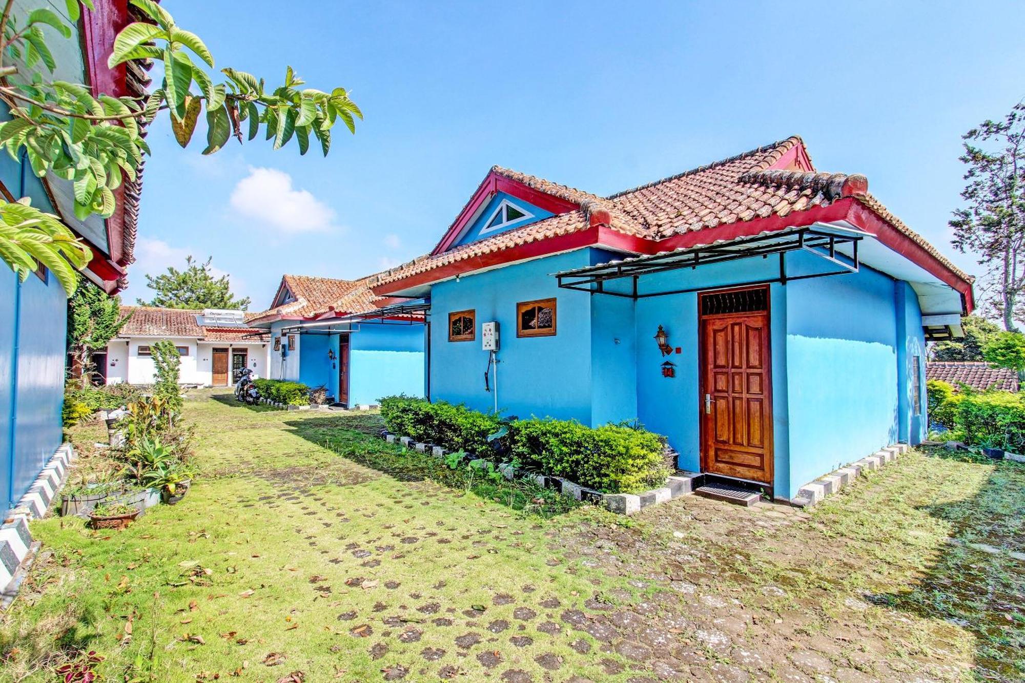 Capital O 91644 Loka Hause Otel Salatiga Dış mekan fotoğraf