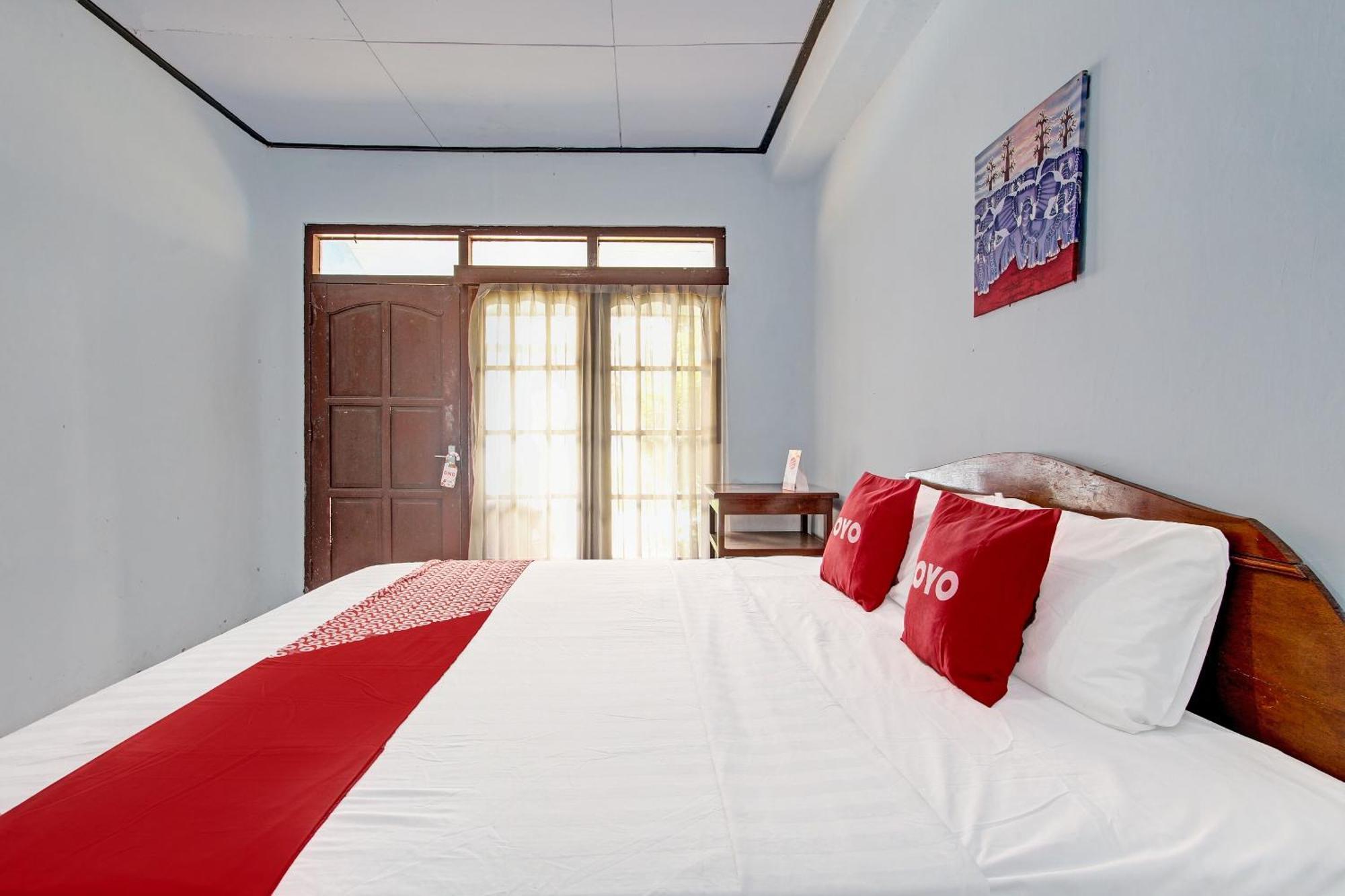 Capital O 91644 Loka Hause Otel Salatiga Dış mekan fotoğraf